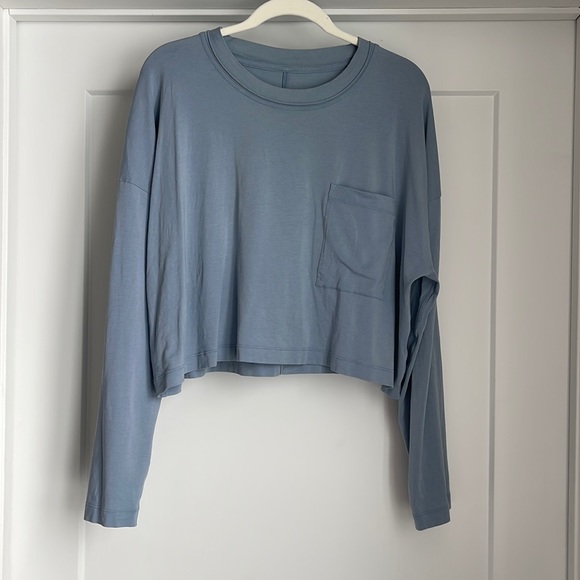 lululemon athletica Tops - Lululemon Cropped Long Sleeve